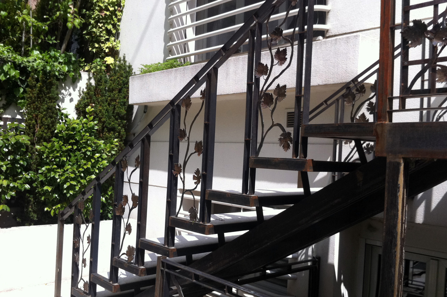 Escalera durante el proceso de transformación