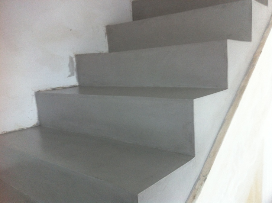 Escalera en microcemento