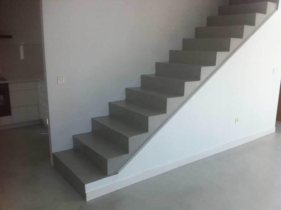 Escalera en microcemento