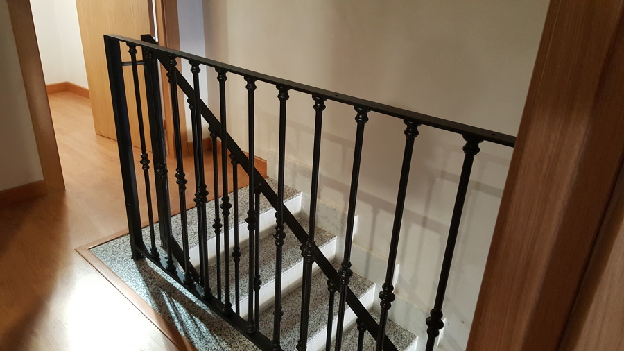 ESCALERA EN PLANTA PRIMERA