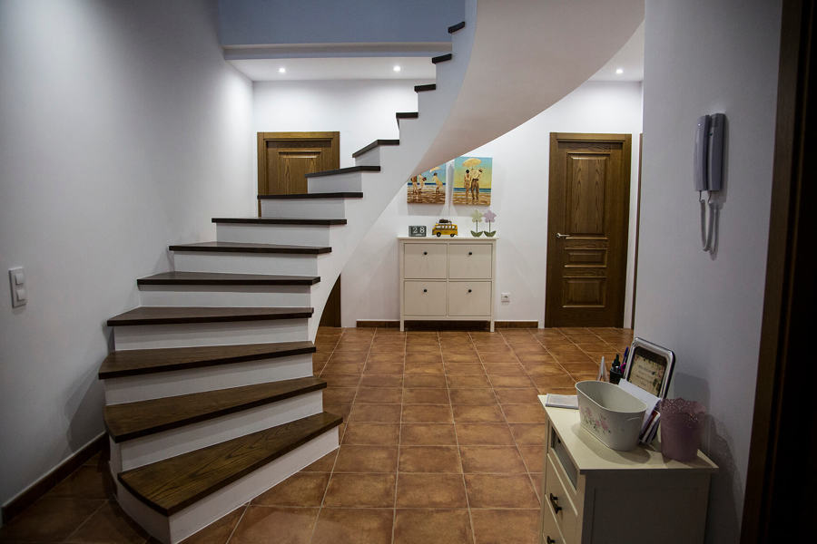 Escalera entrada principal