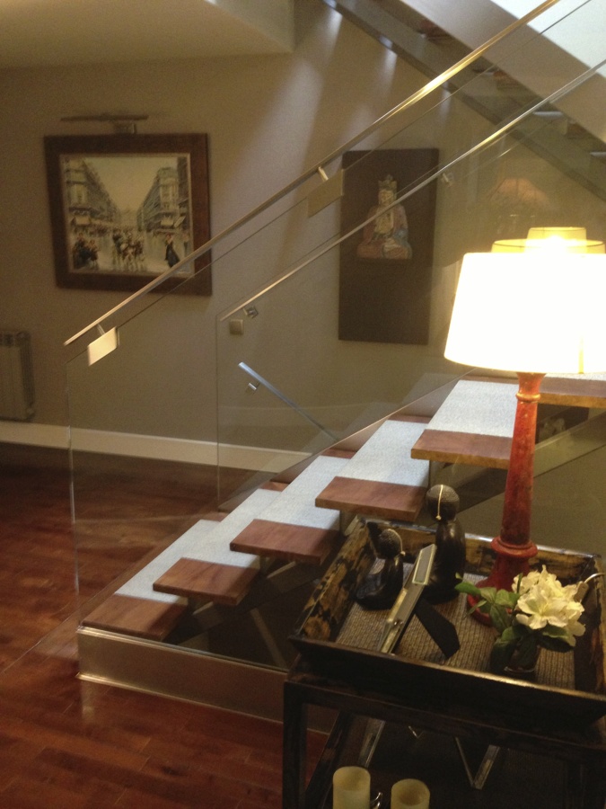 ESCALERA ( ESTADO REFORMADO )