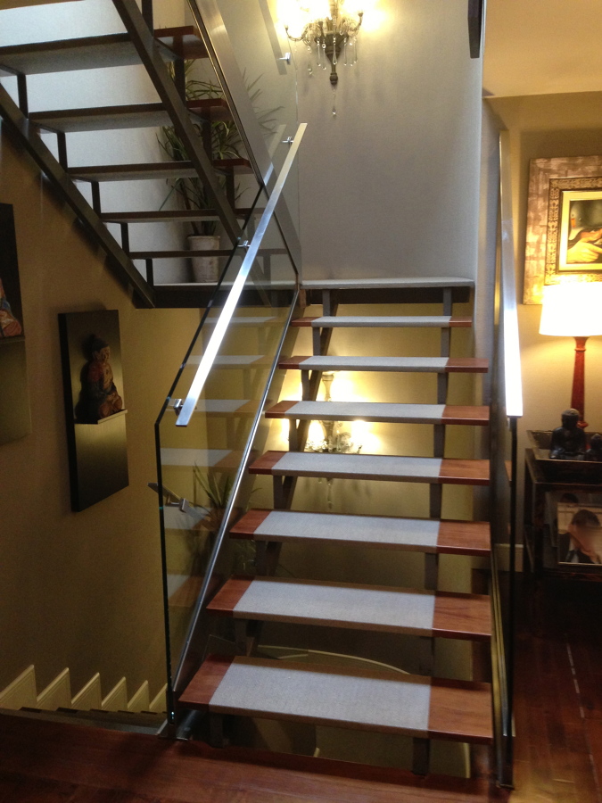 ESCALERA ( ESTADO REFORMADO )