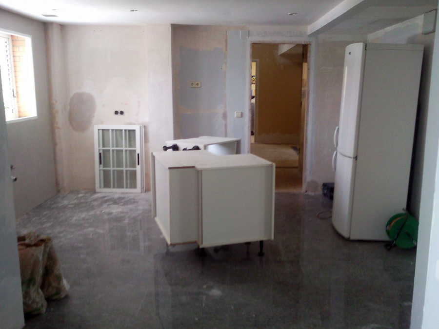 ESCALERA FORRADA CON PARQUET FLOTANTE EUROWOOD ROBLE NEGRO CALÍZO