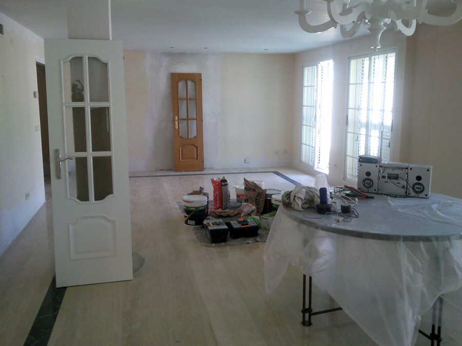 ESCALERA FORRADA CON PARQUET FLOTANTE EUROWOOD ROBLE NEGRO CALÍZO