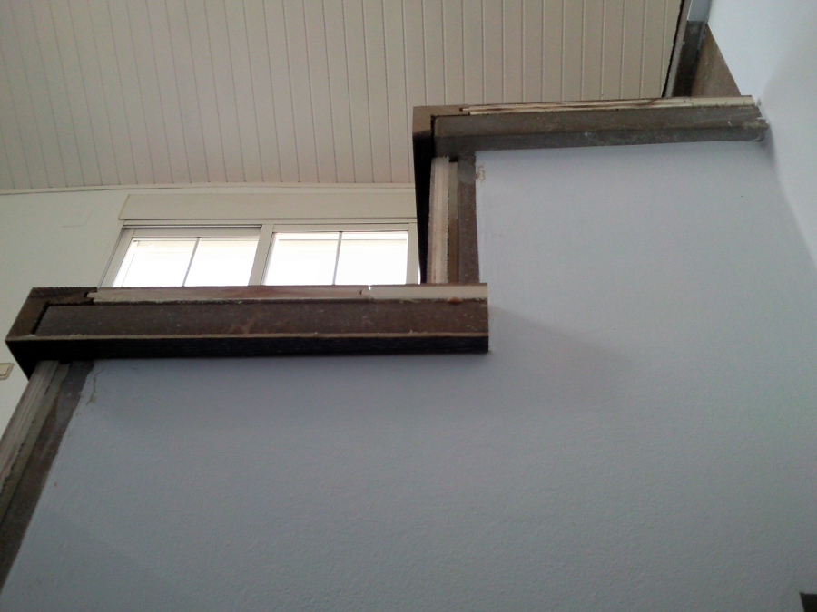 ESCALERA FORRADA CON PARQUET FLOTANTE EUROWOOD ROBLE NEGRO CALÍZO