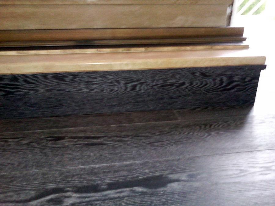 ESCALERA FORRADA CON PARQUET FLOTANTE EUROWOOD ROBLE NEGRO CALÍZO