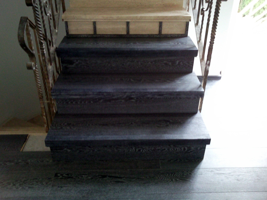 ESCALERA FORRADA CON PARQUET FLOTANTE EUROWOOD ROBLE NEGRO CALÍZO