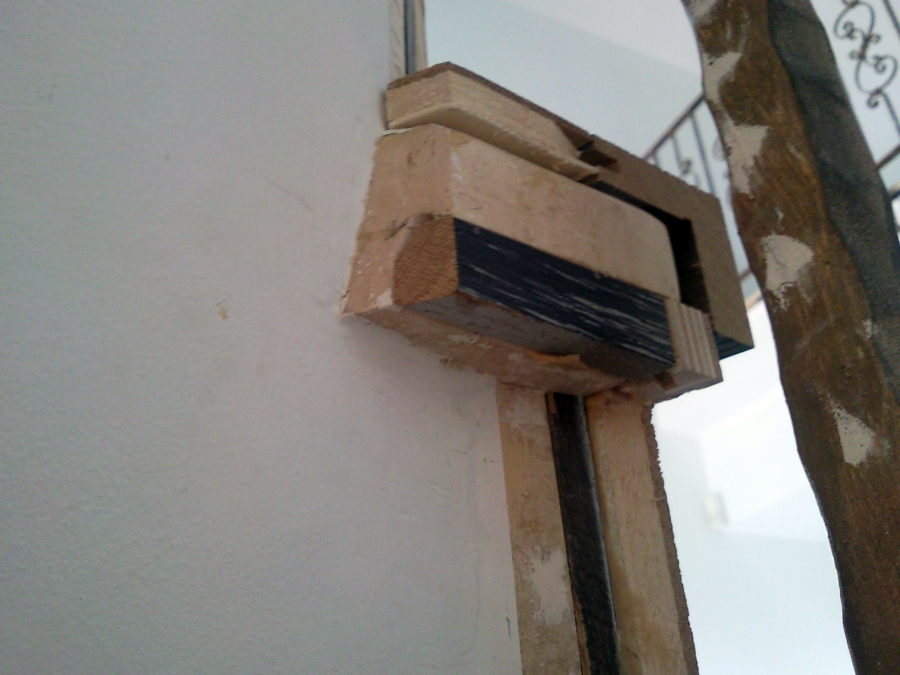 ESCALERA FORRADA CON PARQUET FLOTANTE EUROWOOD ROBLE NEGRO CALÍZO