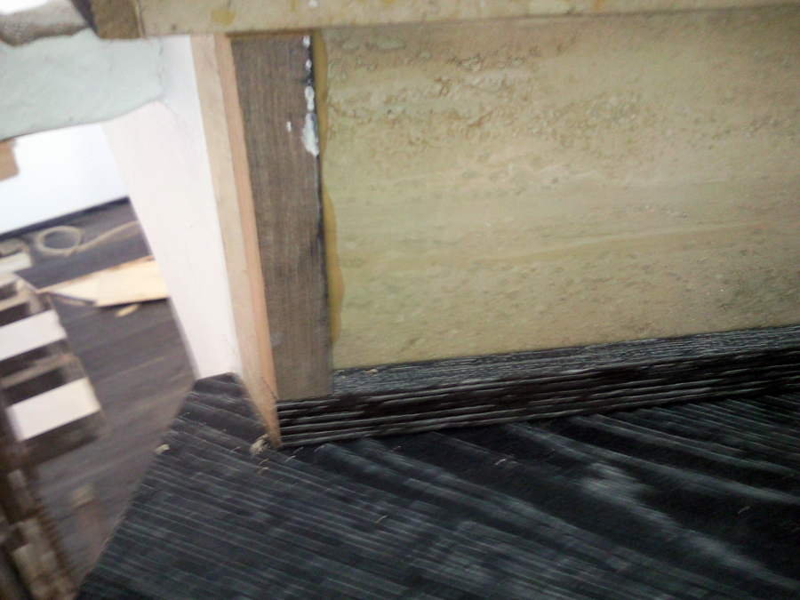 ESCALERA FORRADA CON PARQUET FLOTANTE EUROWOOD ROBLE NEGRO CALÍZO