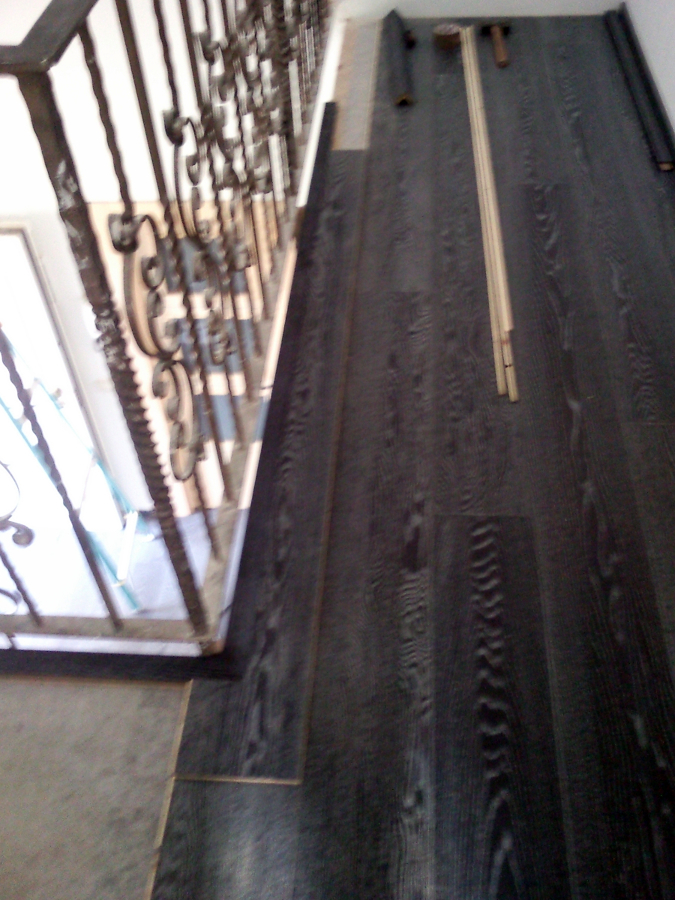 ESCALERA FORRADA CON PARQUET FLOTANTE EUROWOOD ROBLE NEGRO CALÍZO