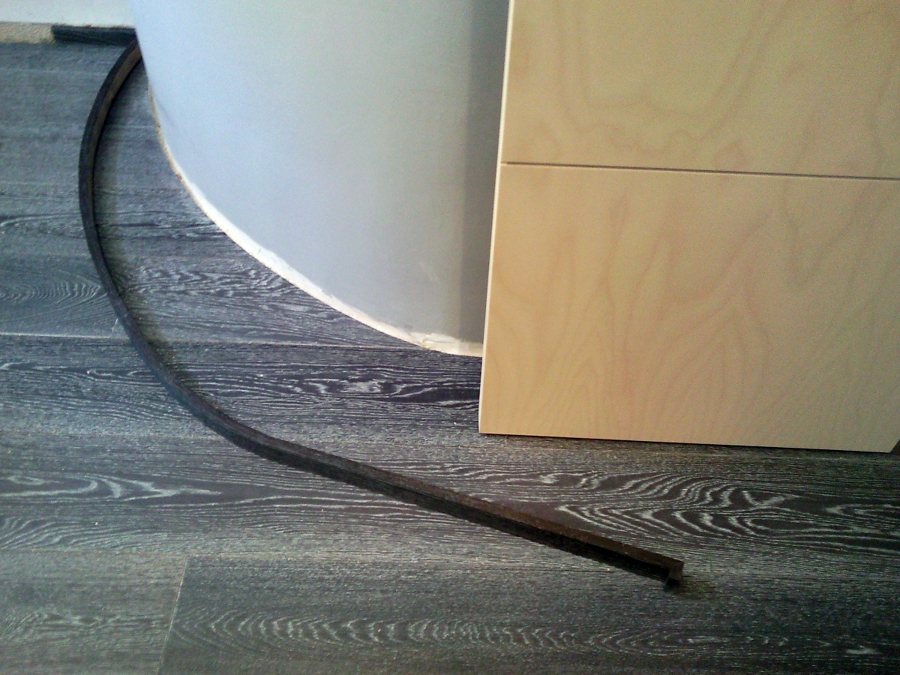 ESCALERA FORRADA CON PARQUET FLOTANTE EUROWOOD ROBLE NEGRO CALÍZO