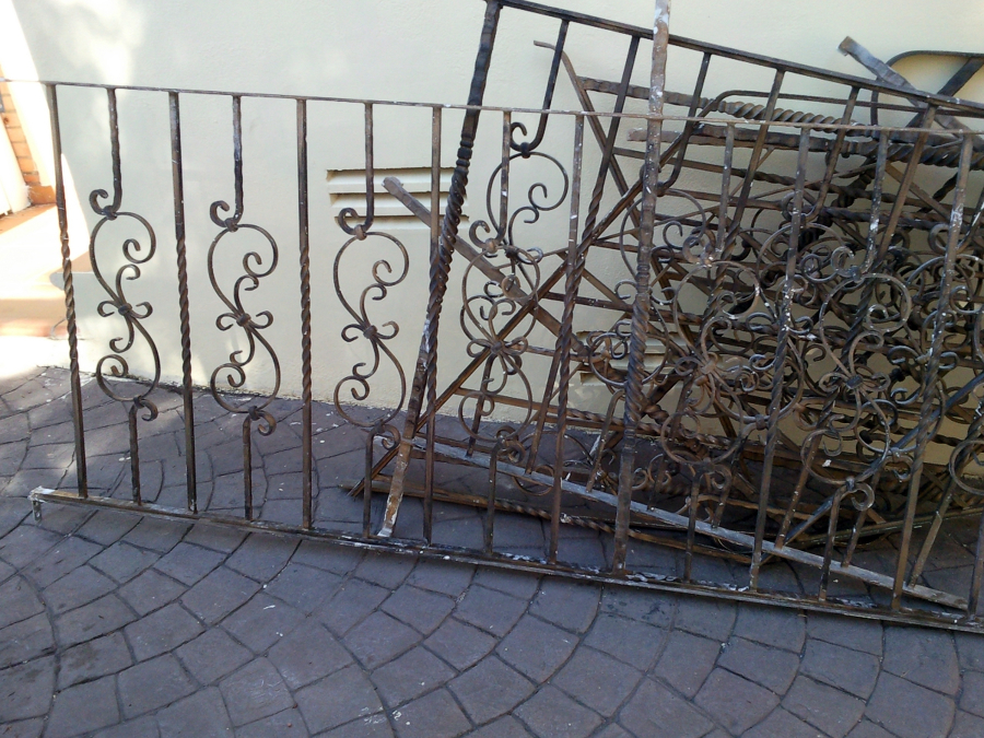 ESCALERA FORRADA CON PARQUET FLOTANTE EUROWOOD ROBLE NEGRO CALÍZO