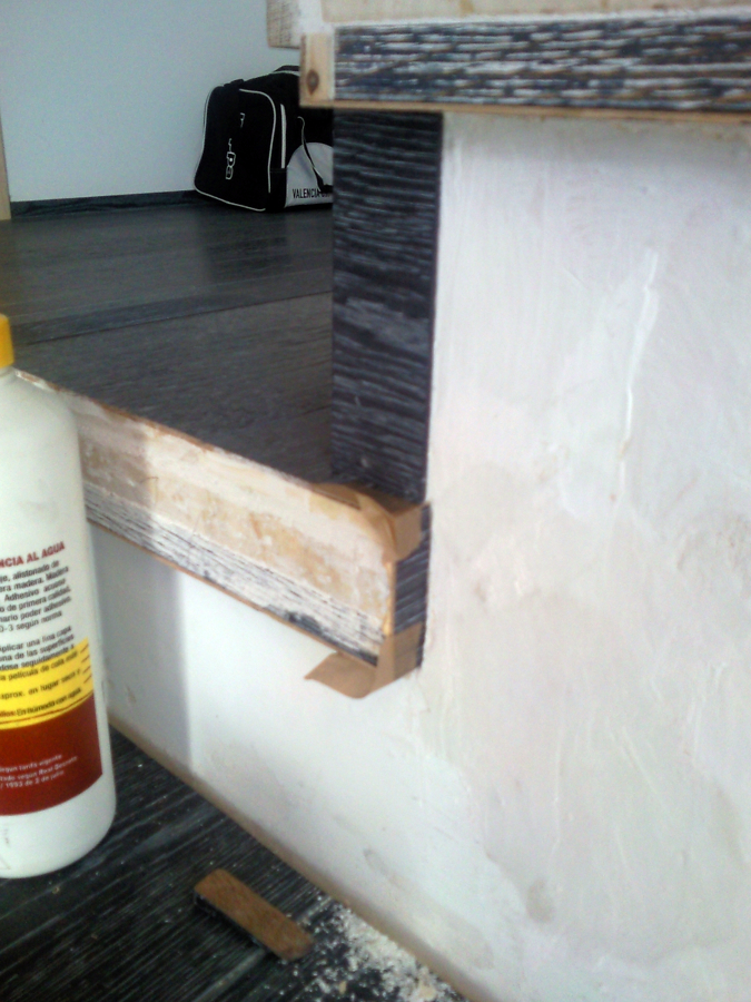 ESCALERA FORRADA CON PARQUET FLOTANTE EUROWOOD ROBLE NEGRO CALÍZO