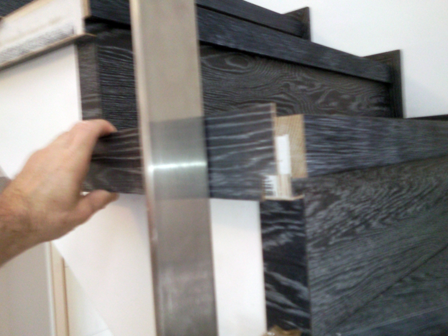 ESCALERA FORRADA CON PARQUET FLOTANTE EUROWOOD ROBLE NEGRO CALÍZO