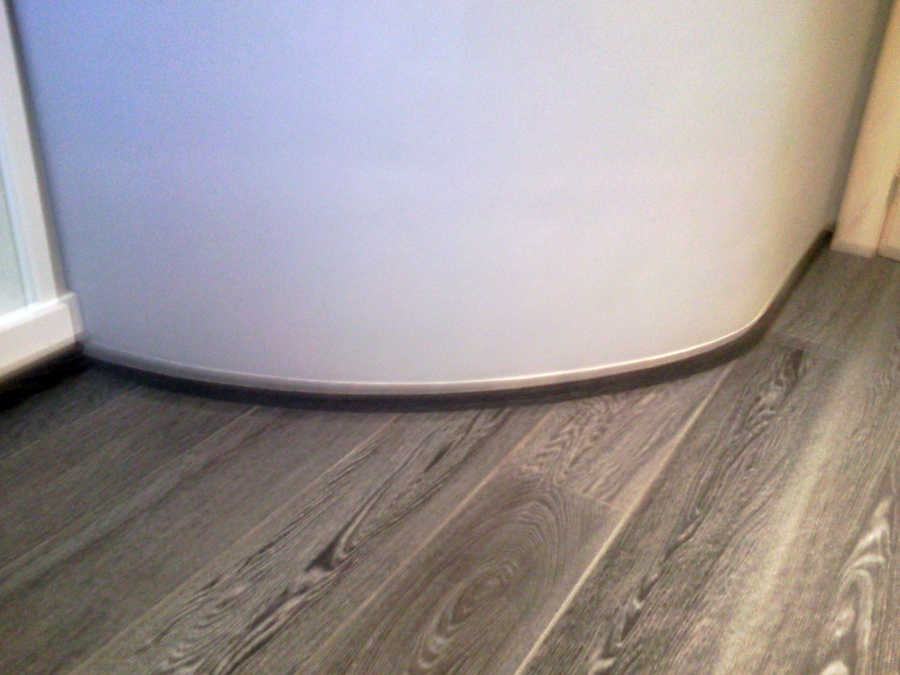 ESCALERA FORRADA CON PARQUET FLOTANTE EUROWOOD ROBLE NEGRO CALÍZO