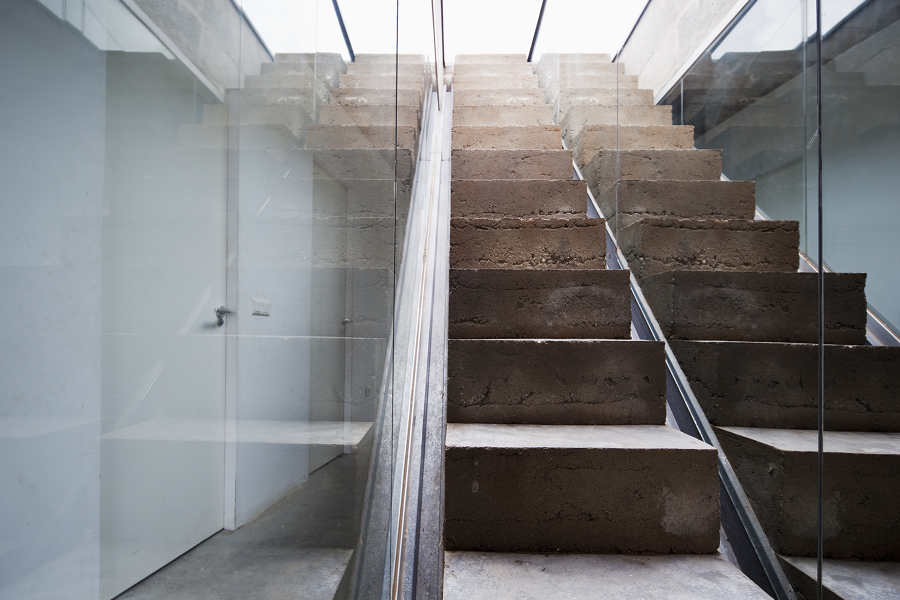 Escalera hacia la azotea