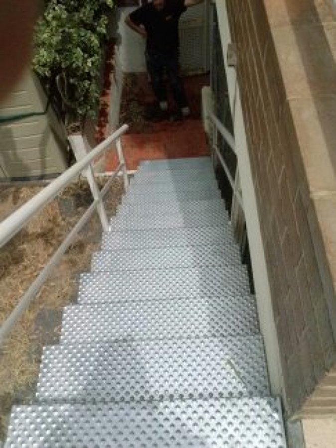 Escalera metálica