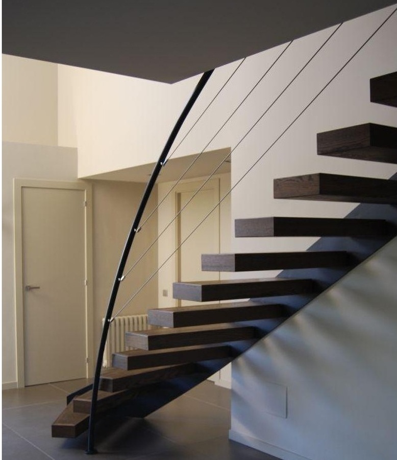 Escalera y baranda helicoidal