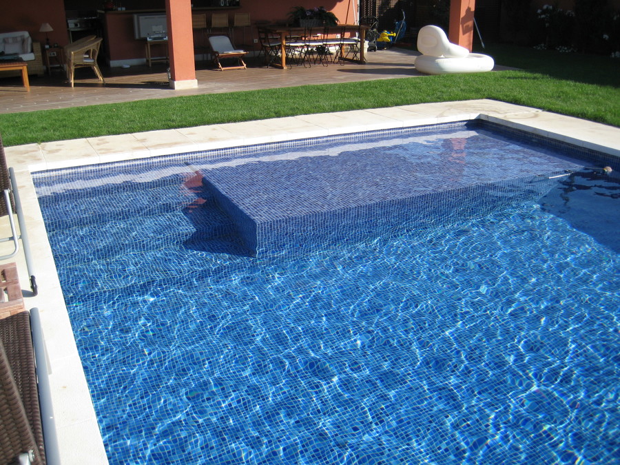 Escalera y zona solarium