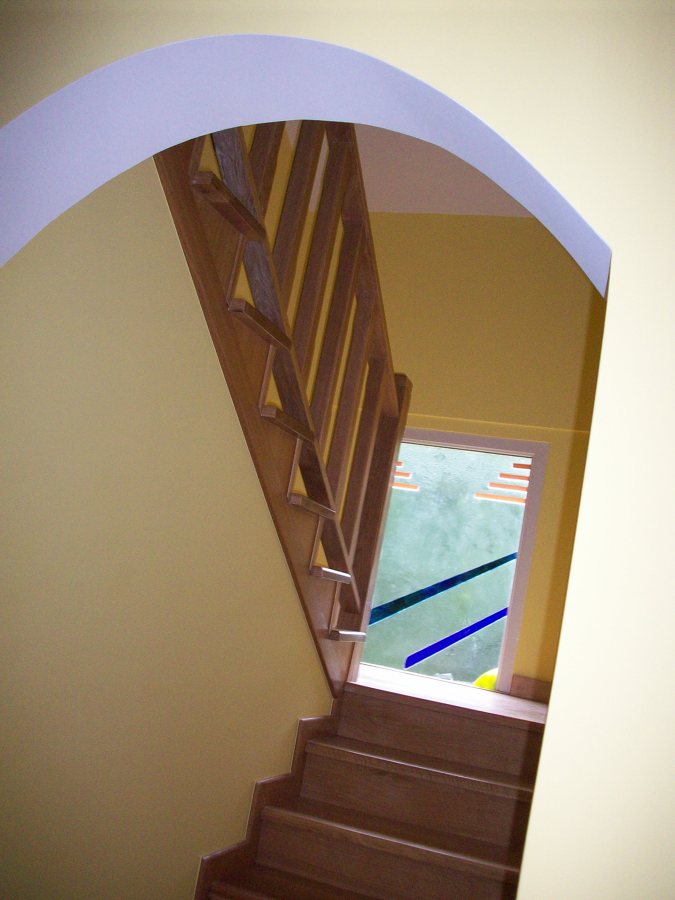 Escaleras de madera maciza