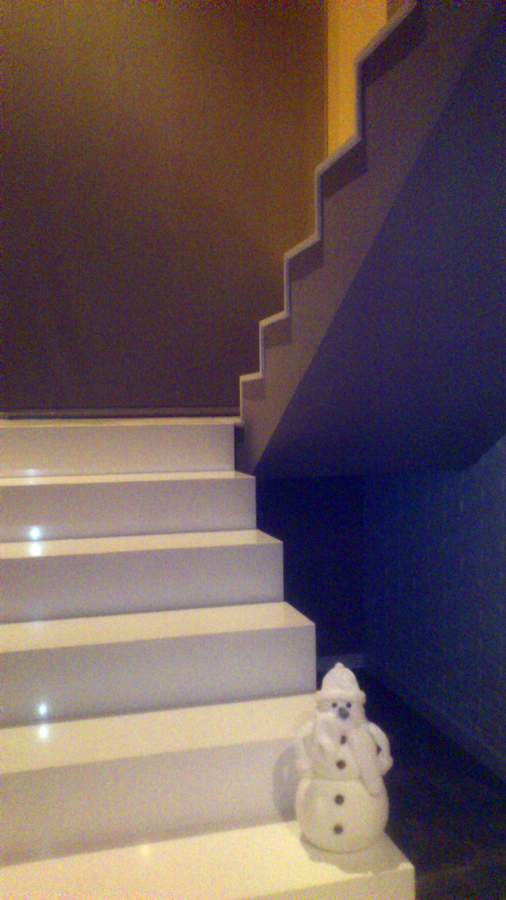escaleras de silestone y pintura