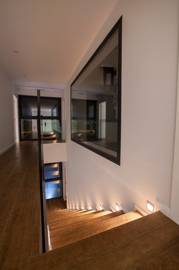 Escaleras iluminadas