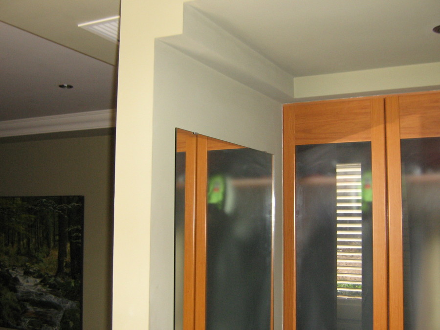 Escayola, molduras y yeso enlucido.