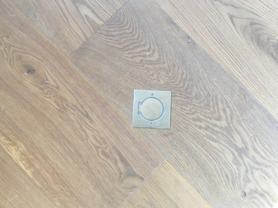 ESCHUFE ENCASTRADO EN SUELO