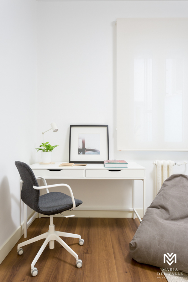 Escritorio en dormitorio