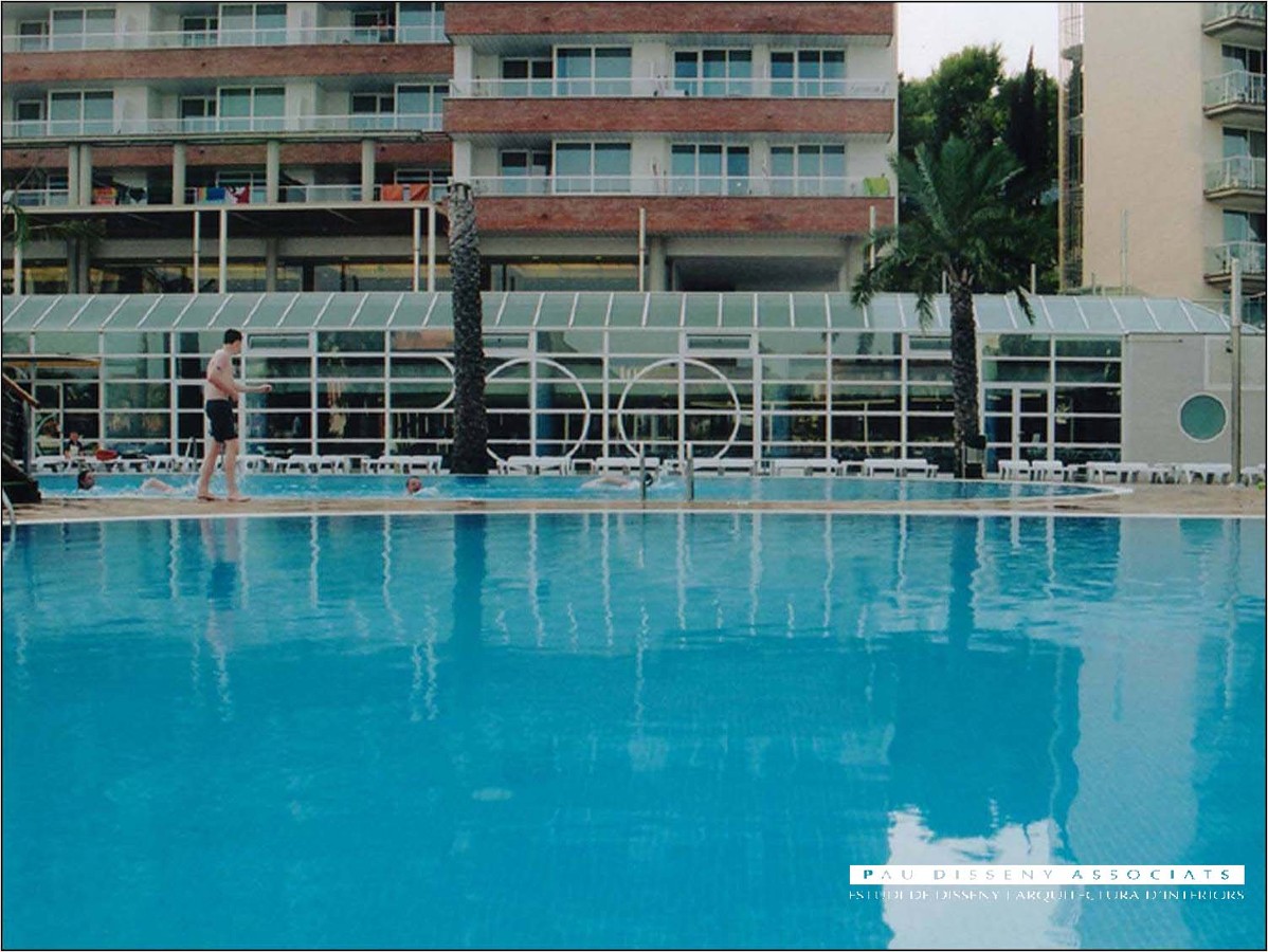 Espais Exteriors: Piscina i Façana Piscina Coberta