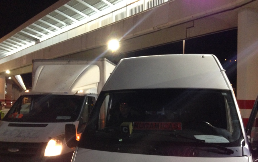 Esperando en el muelle 