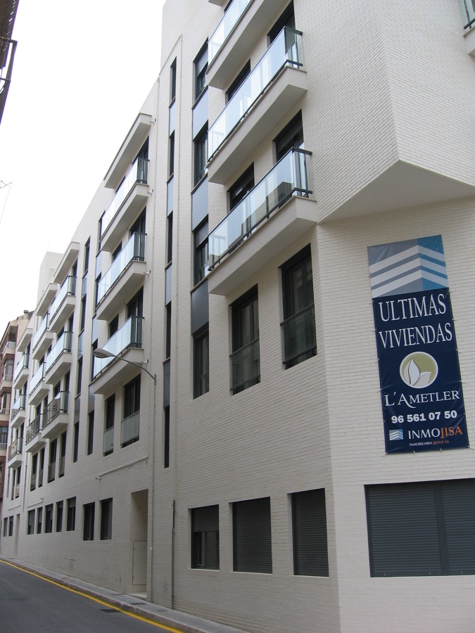 Esquina Edificio el Almendro