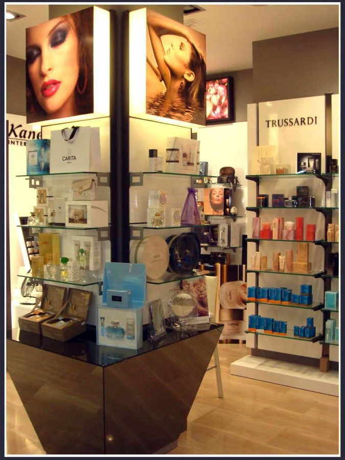 Essence, Perfumería & Alta Cosmética