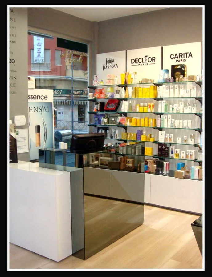 Essence, Perfumería & Alta Cosmética