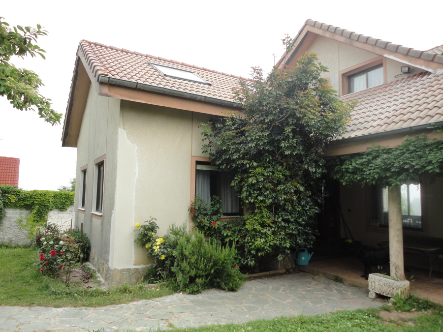 Estado anterior, zona de entrada y porche.