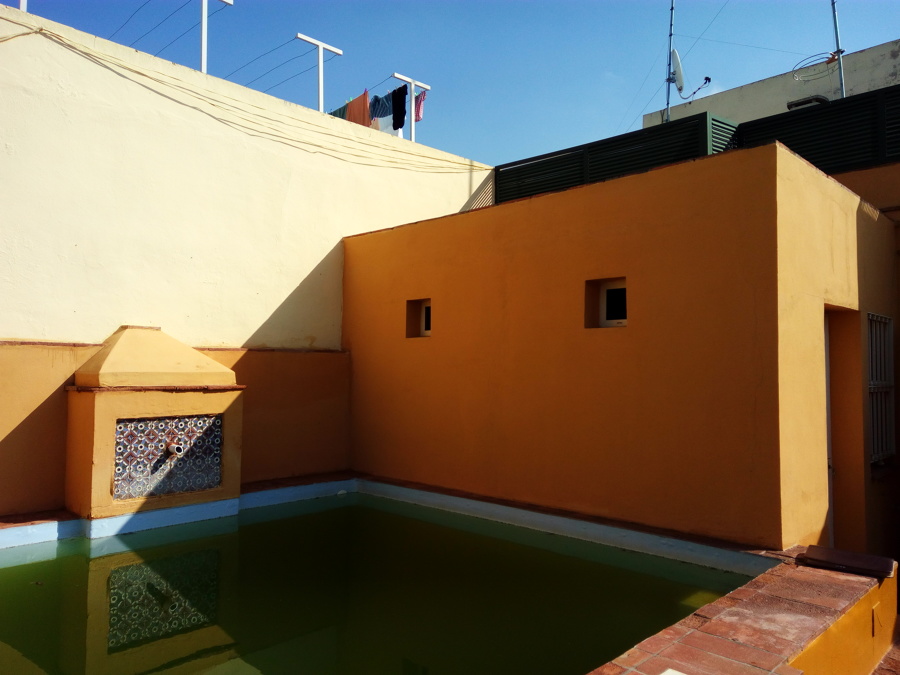 estado antiguo de laterales de piscina