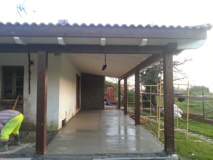 Estado reformado. Fase construcción de porche.