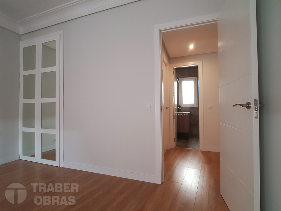 Estado terminado. Habitación 2.  Armario empotrado.