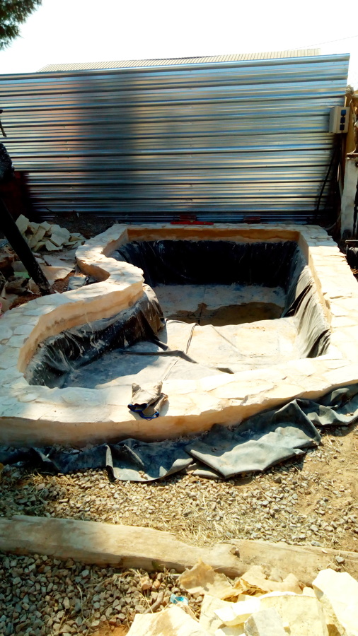 Estanque casi acabado