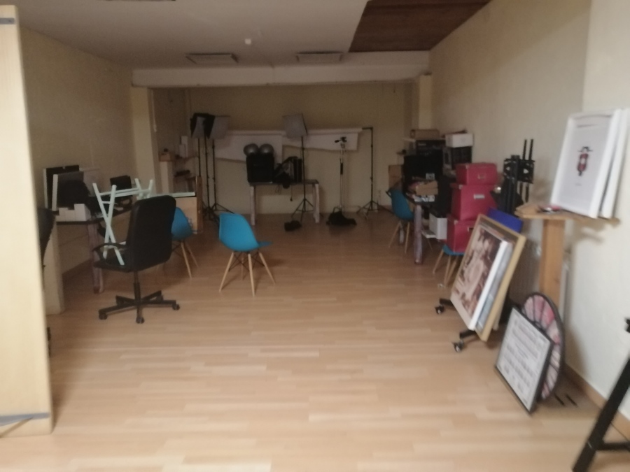 Esto de la tarima dañada antes de la actuación