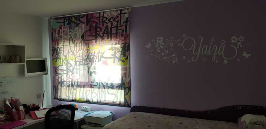 Estor Enrollable con Impresión Digital