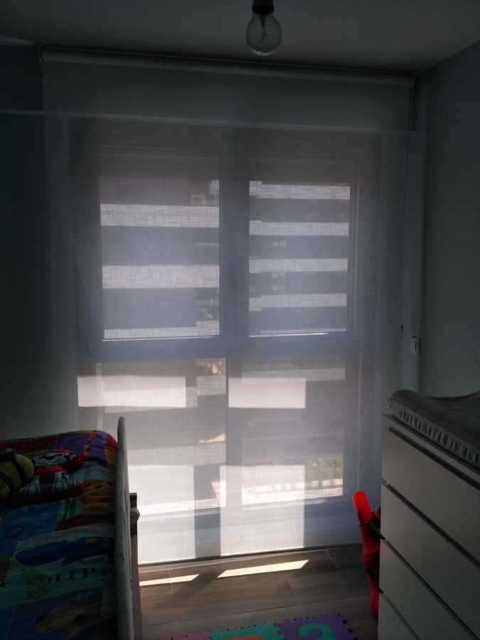 Estor Enrollable Traslúcido