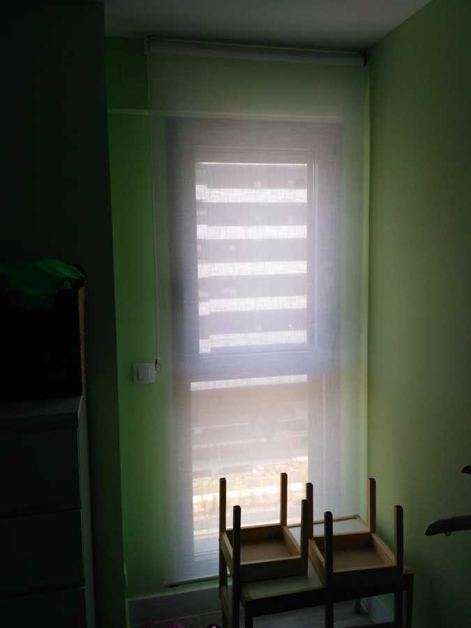 Estor Enrollable Traslúcido