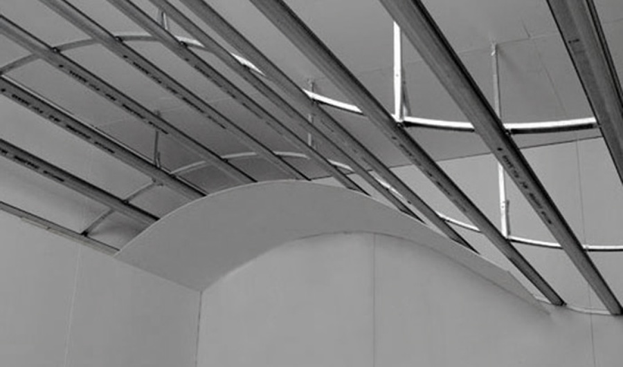 Estructura metálica de falso techo ondulado