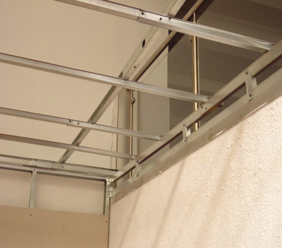 Estructura recta metálica de falso techo