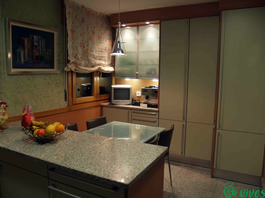 Estudio de la iluminación en cocina-comedor en Zaragoza