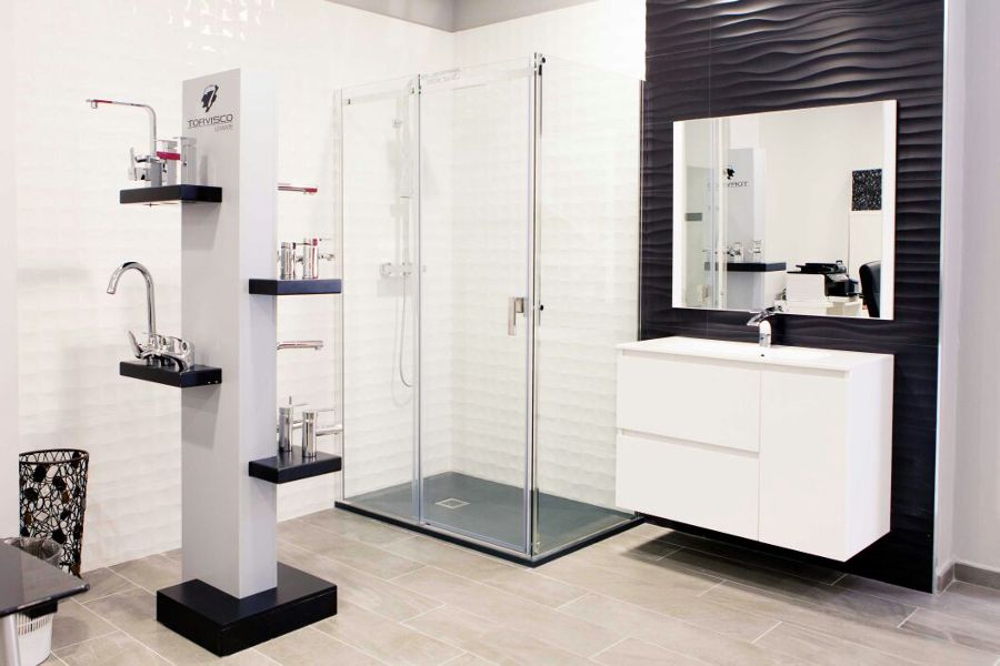 EXPOSICIÓN DE BAÑOS