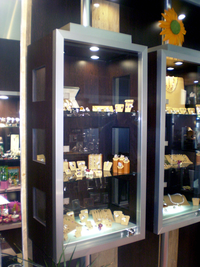 EXPOSITORES VERTICALES