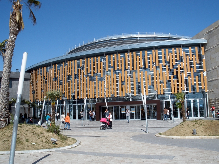 Exterior C.C. Islazul